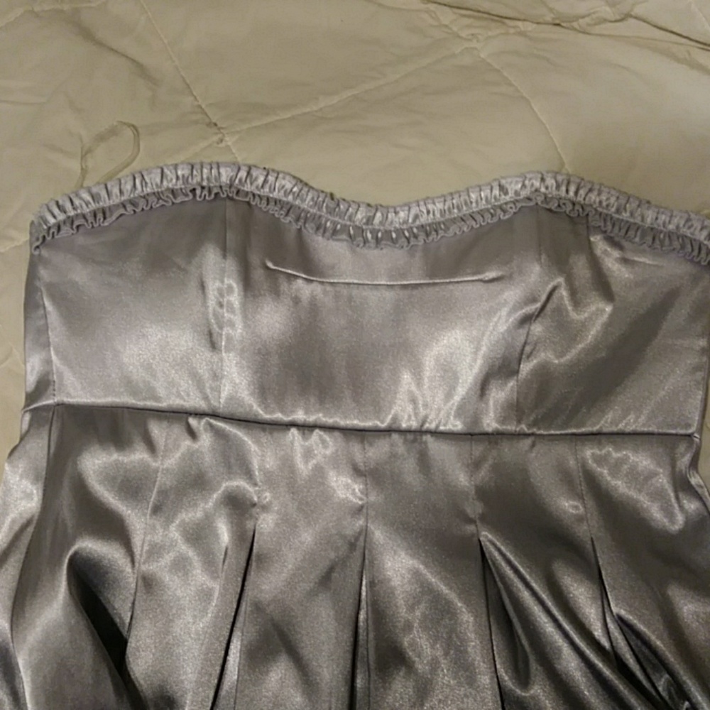 Dress - Picture 4 of 4